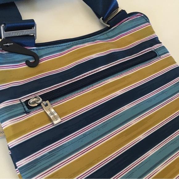 Baggallini Crossbody Horizon Purse Striped Zip Closure Adjustable Strap Bag NWOT - Picture 8 of 9